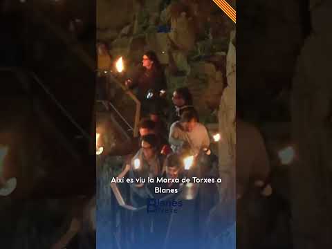 La Marxa de Torxes torna a il·luminar el nucli antic de Blanes per la Diada