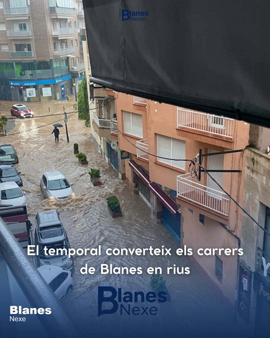 El temporal inunda els carrers de Blanes, arrossega vehicles i obliga la Policia Local a fer tres rescats